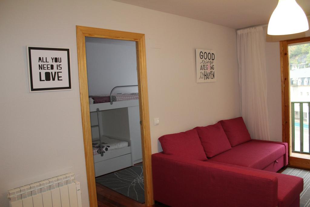 Ferienwohnung Vivienda Turistica Pirineos XXI Canfranc Zimmer foto